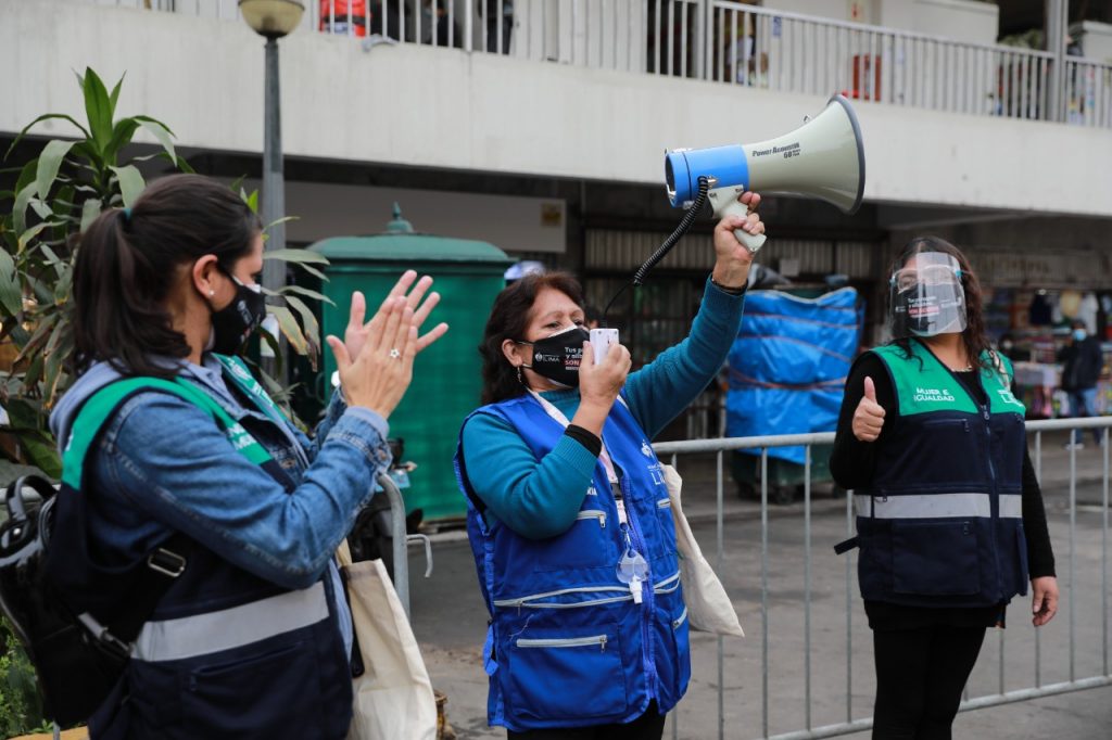 Defensoras al Parlante en Acción visitan 8 albergues para prevenir la violencia de género