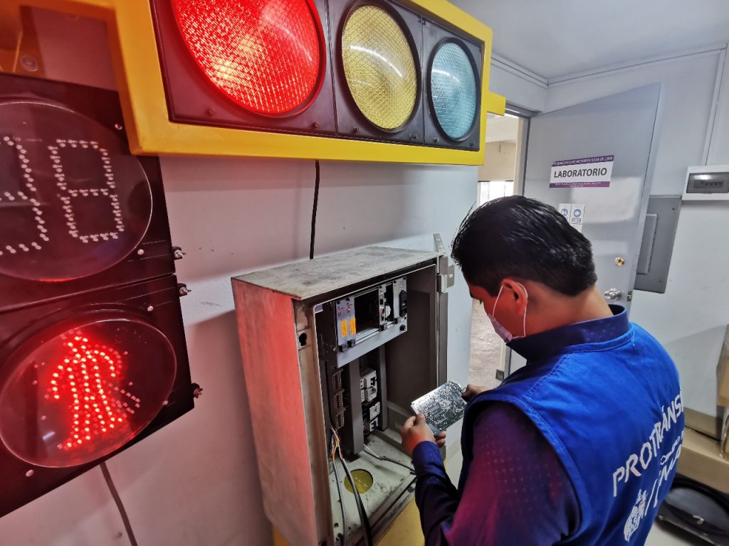Mantenimiento semafórico: MML realizó 280 reparaciones durante noviembre