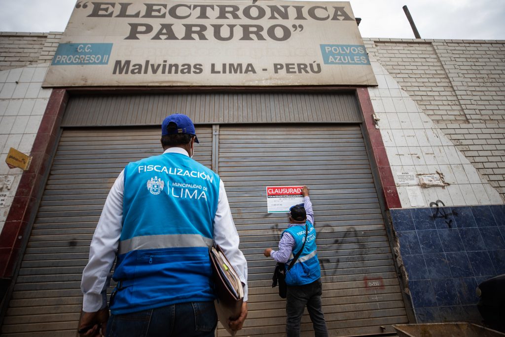 Las Malvinas: MML clausura galería comercial polvos Azules por no cumplir con condiciones de seguridad
