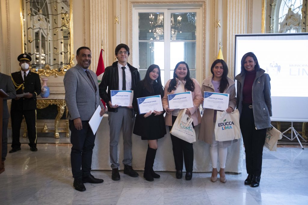 Municipalidad de Lima premia a ganadores del Concurso de Ideas: Diseño Paisajista del Óvalo Gambetta