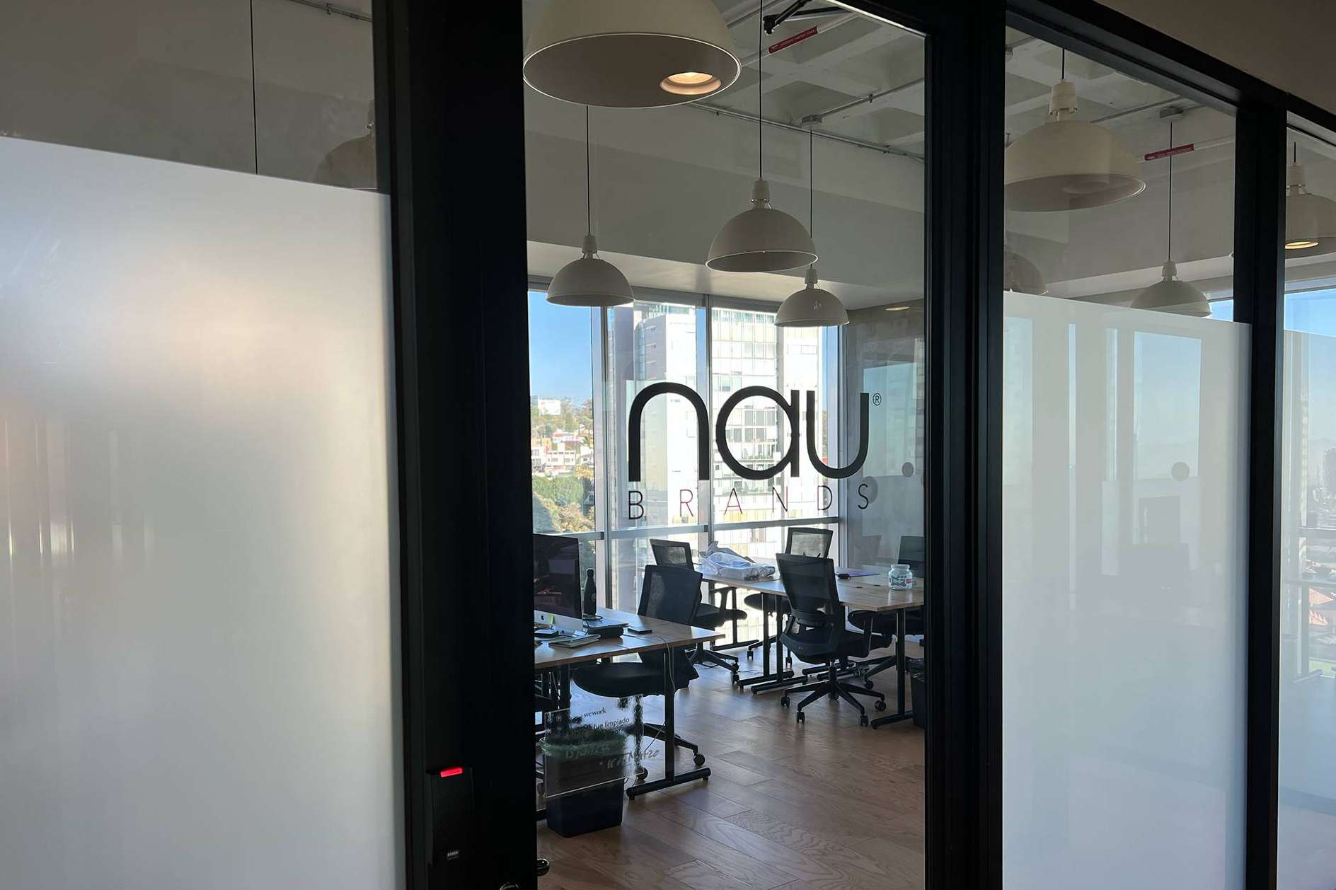 Naubrands es una agencia de publicidad que combina estrategia, creatividad y métricas con el fin de lograr resultados de forma rápida y eficiente